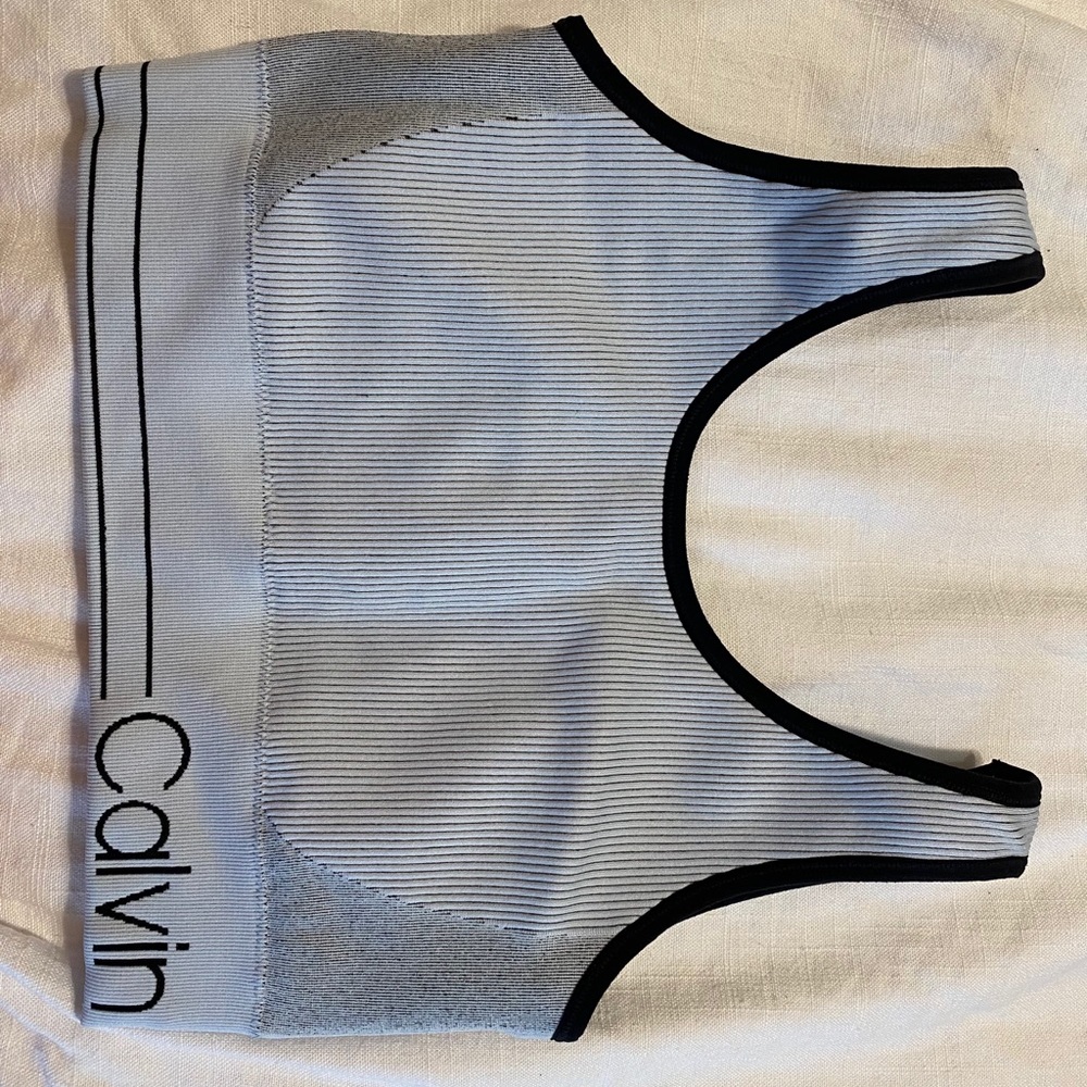 Sports bra